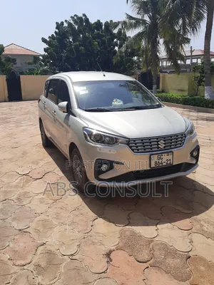 Suzuki Ertiga 2021 Silver