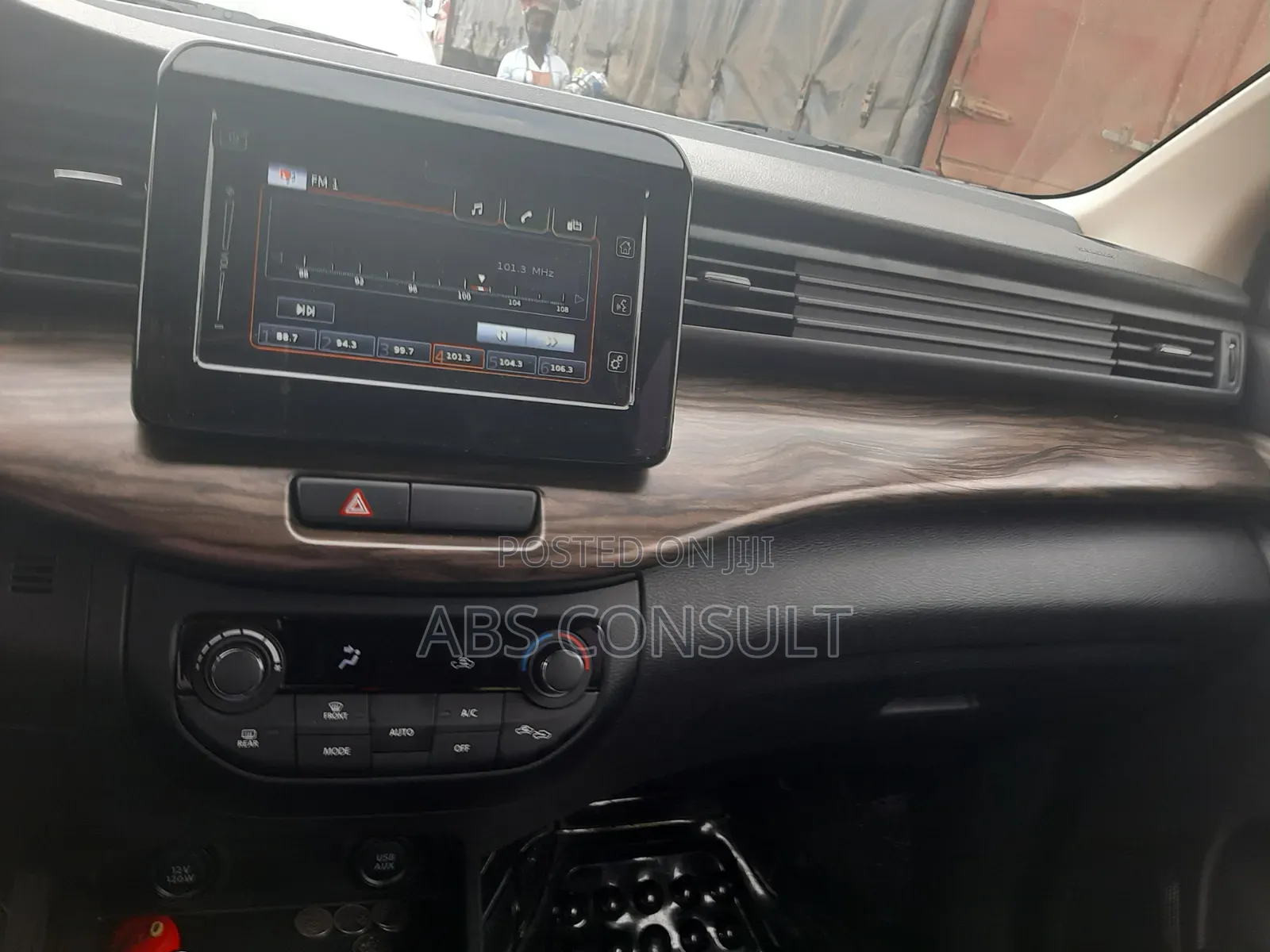 Suzuki Ertiga 2021 Silver