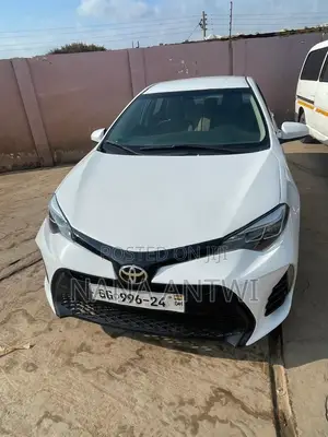 Toyota Corolla LE 4dr Sedan (1.8L 4cyl CVT) 2016 White
