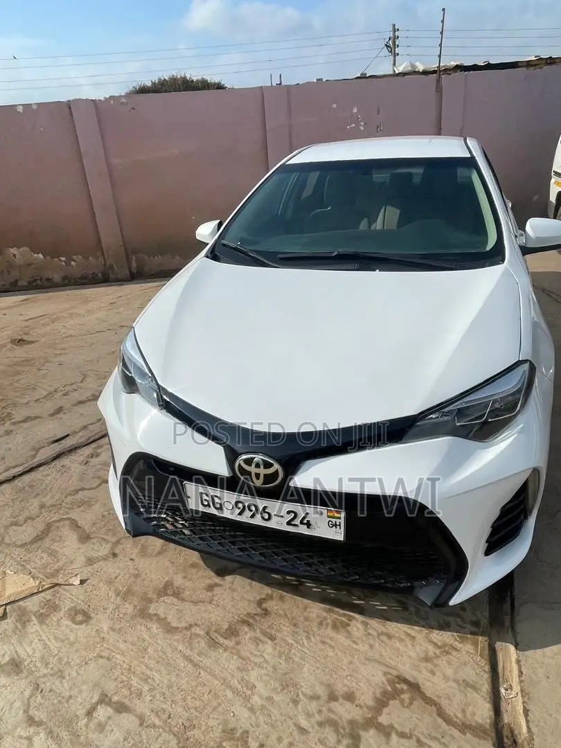 Toyota Corolla LE 4dr Sedan (1.8L 4cyl CVT) 2016 White