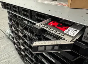 Server Dell PowerEdge R640 64GB Intel Xeon SSHD+SSD 3T