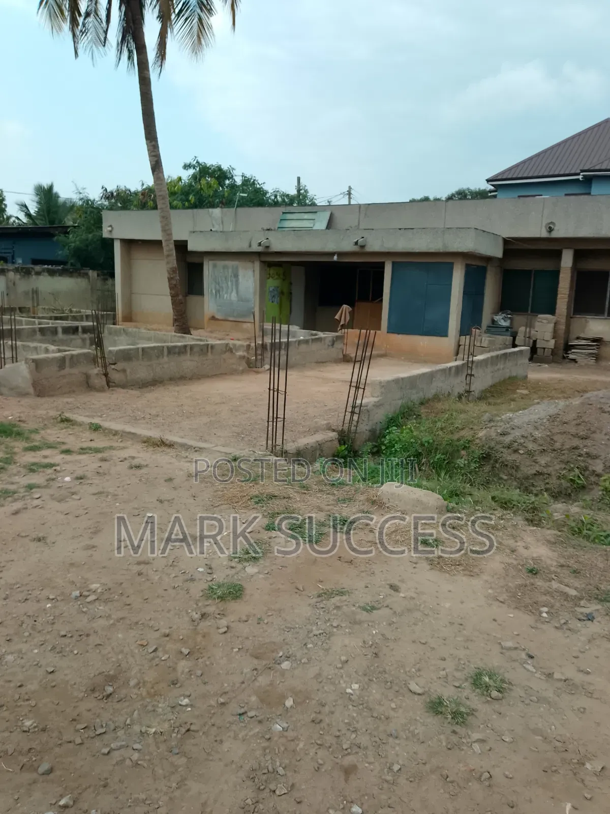 7bdrm House in Sakaman for sale