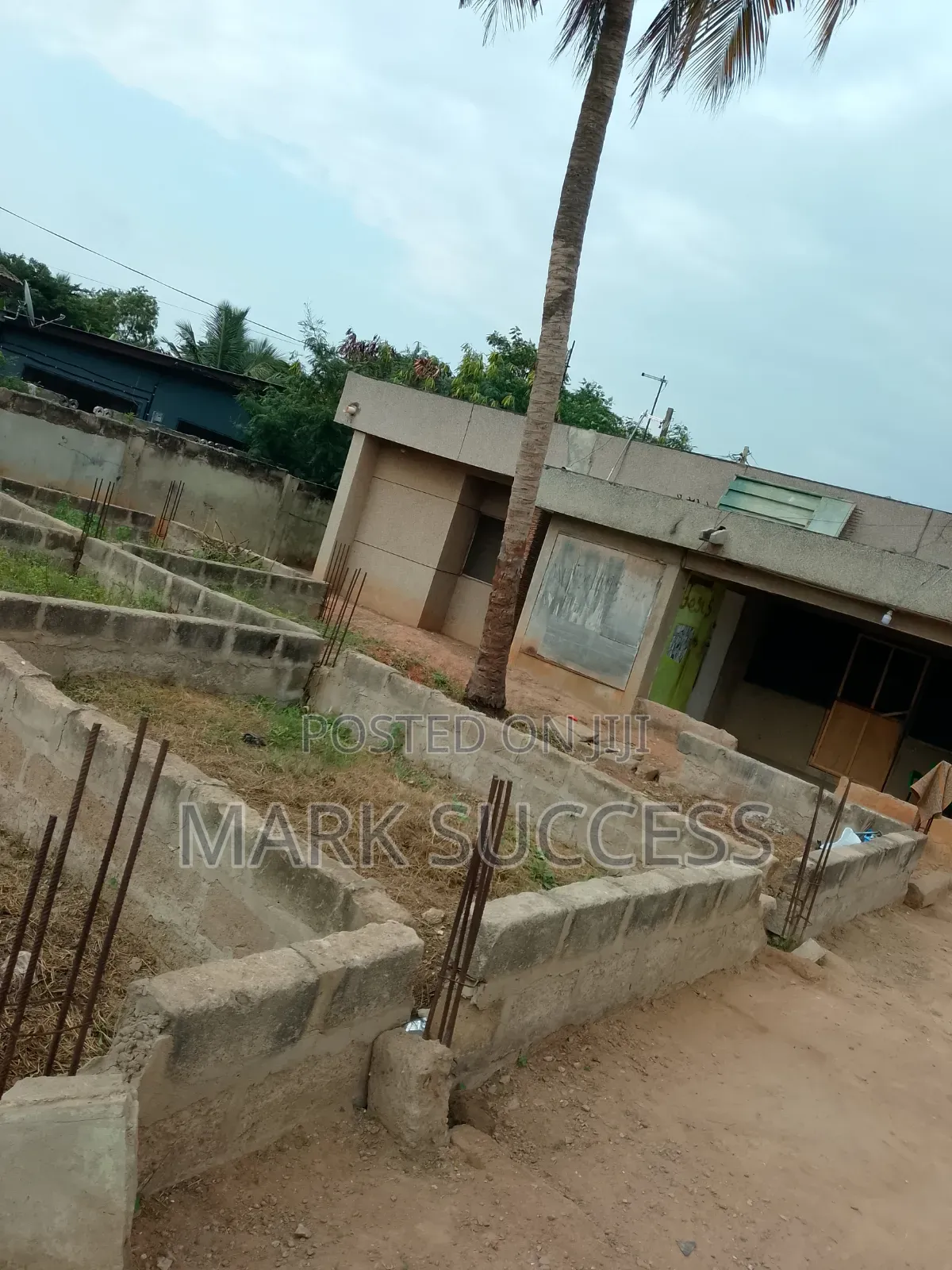 7bdrm House in Sakaman for sale