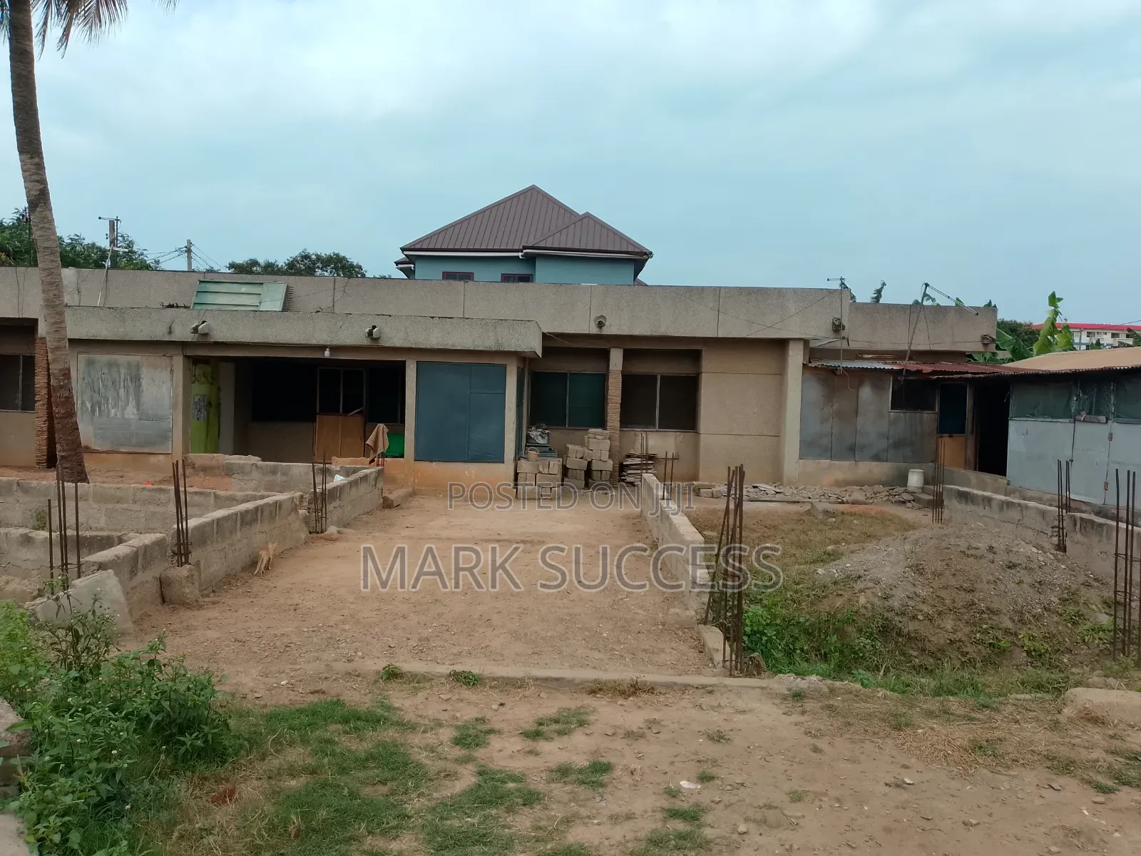 7bdrm House in Sakaman for sale