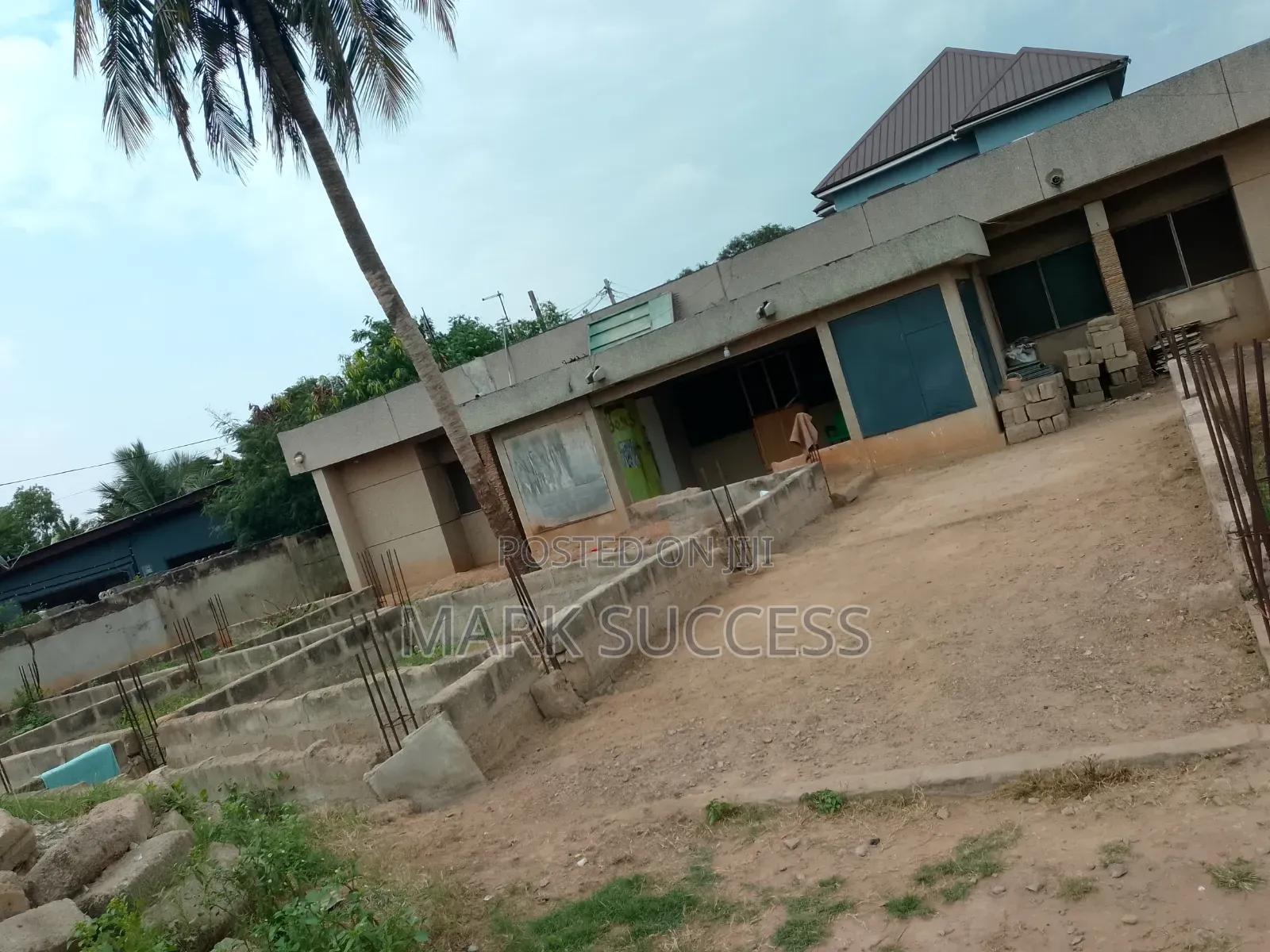 7bdrm House in Sakaman for sale
