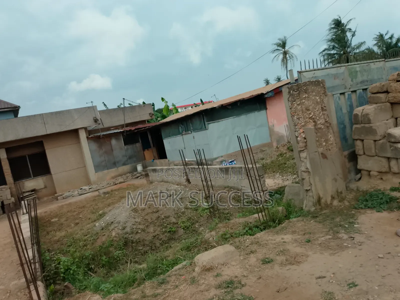 7bdrm House in Sakaman for sale