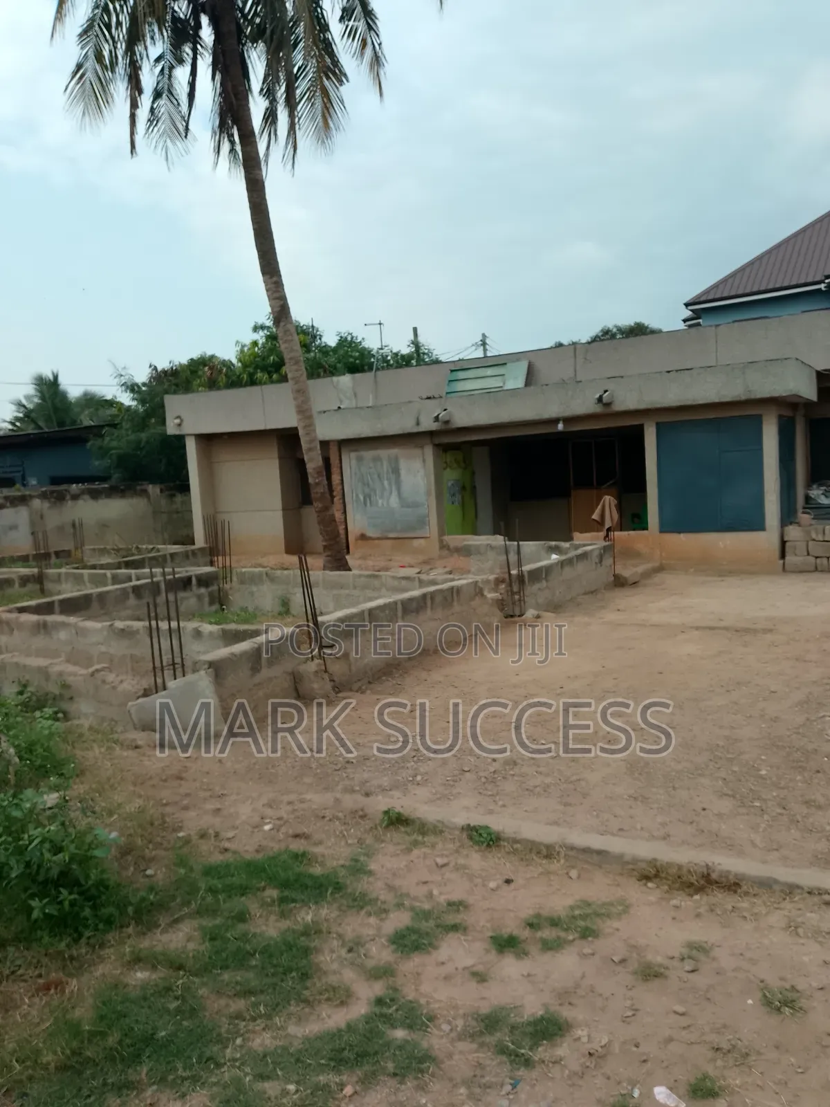 7bdrm House in Sakaman for sale