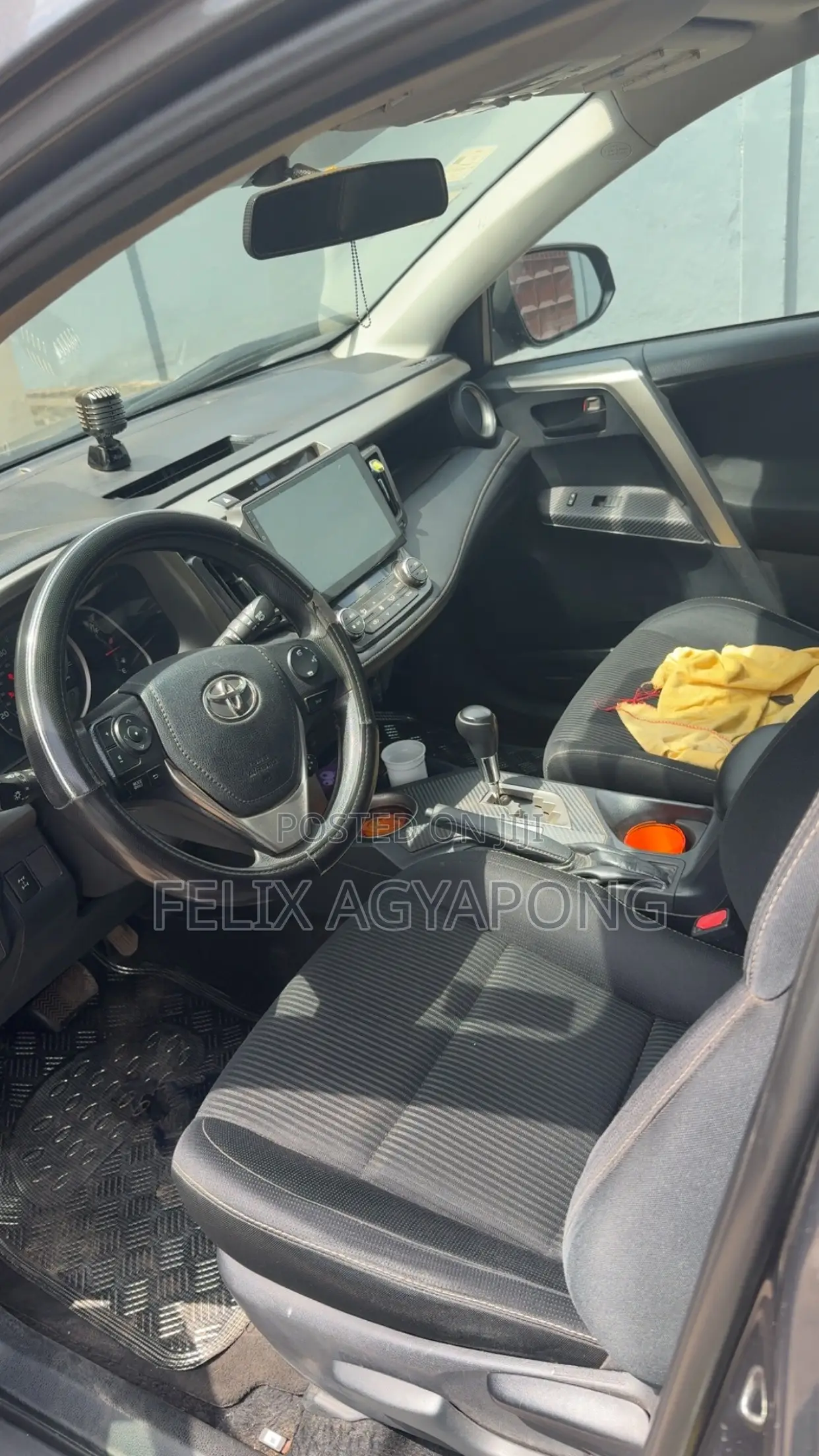 Toyota RAV4 XLE AWD (2.5L 4cyl 6A) 2013