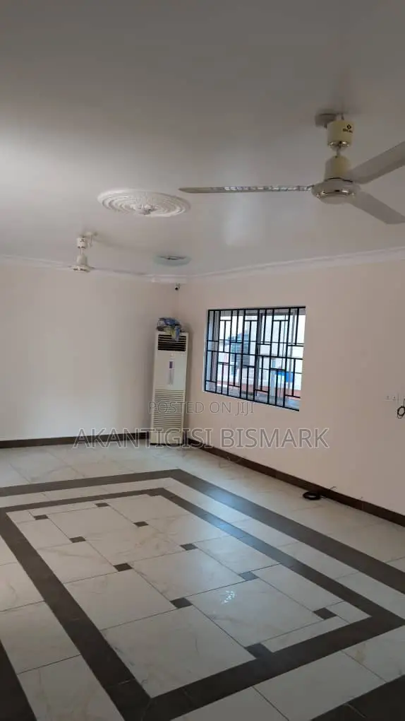 4bdrm House in Gl Properties, School Area for sale