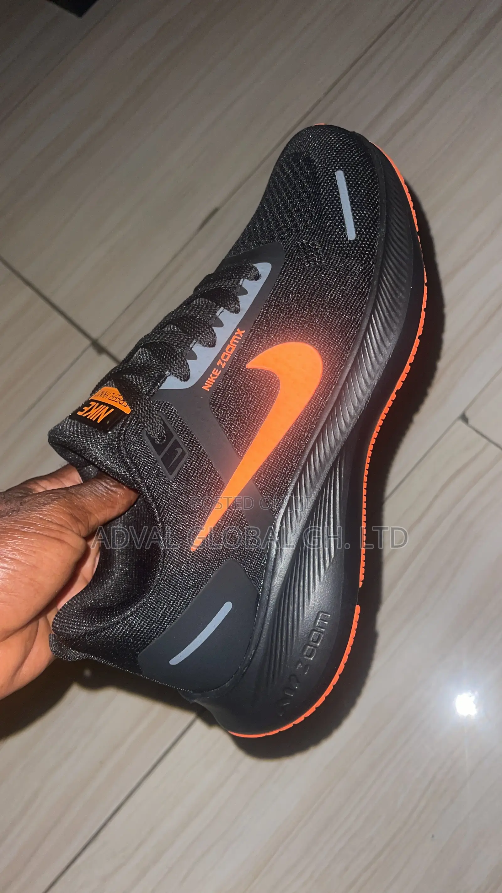 Nike Foot (Sneakers)