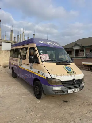 Mercedes-Benz Sprinter 2005 Orange