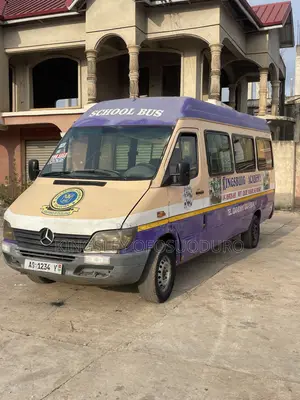 Mercedes-Benz Sprinter 2005 Orange