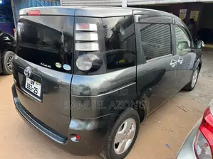 Toyota Sienta 1.5 AWD 2010 Gray