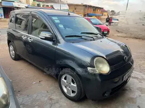 Toyota Sienta 1.5 AWD 2010 Gray