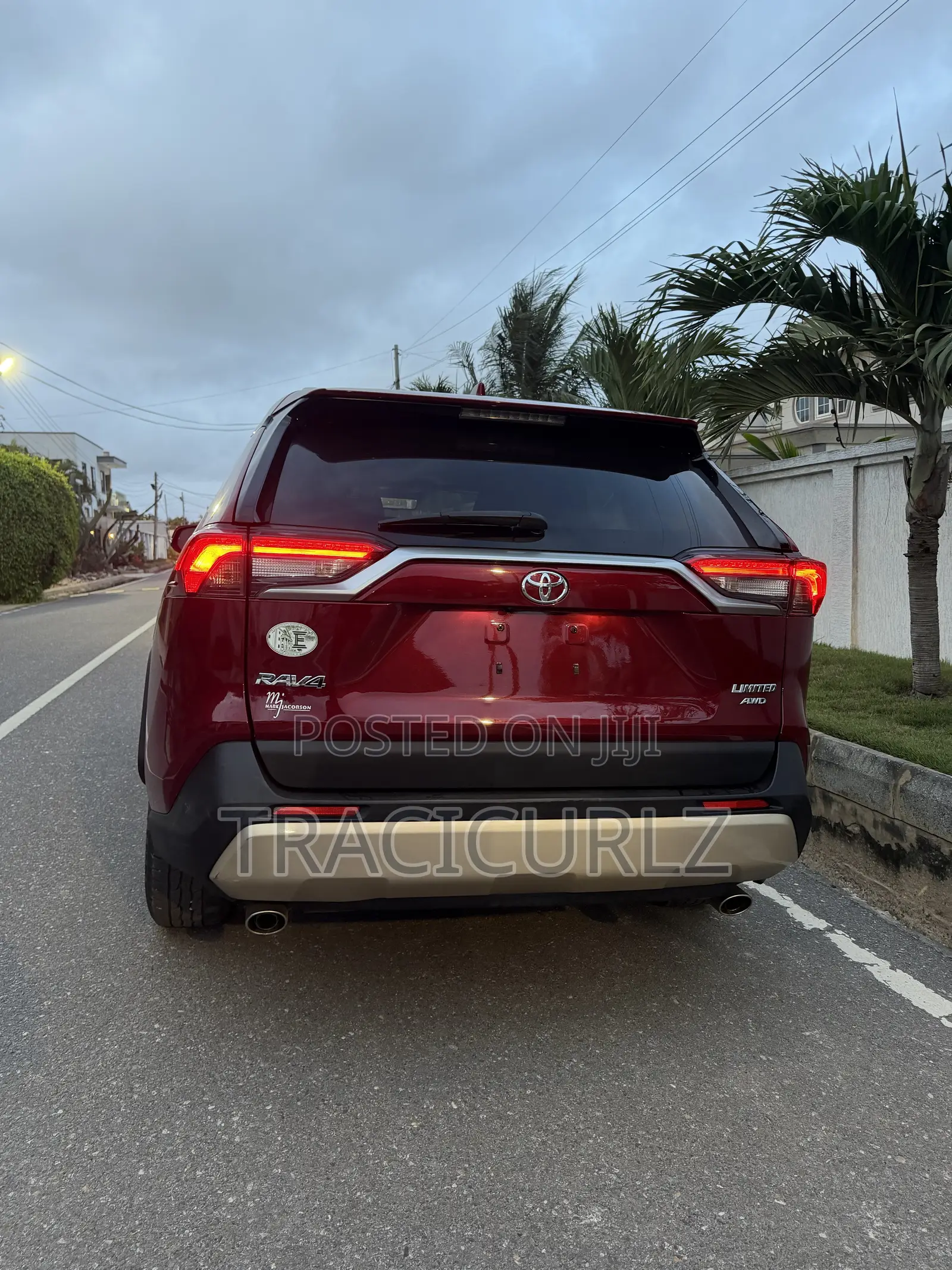 Toyota RAV4 Limited 2022 Red
