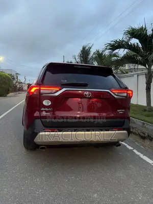 Toyota RAV4 Limited 2022 Red