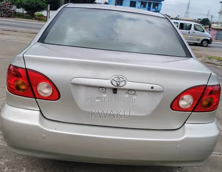 Toyota Corolla Altis 2010 Silver