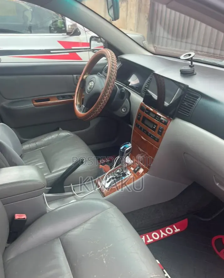 Toyota Corolla Altis 2010 Silver