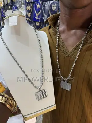 "Iyoo Cartel Chain" or "Cartel Flag Pendant