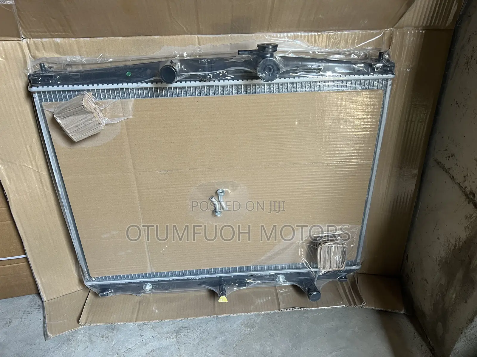 Toyota Highlander 2014 2015 2017 2018 Radiator (Water Tank)