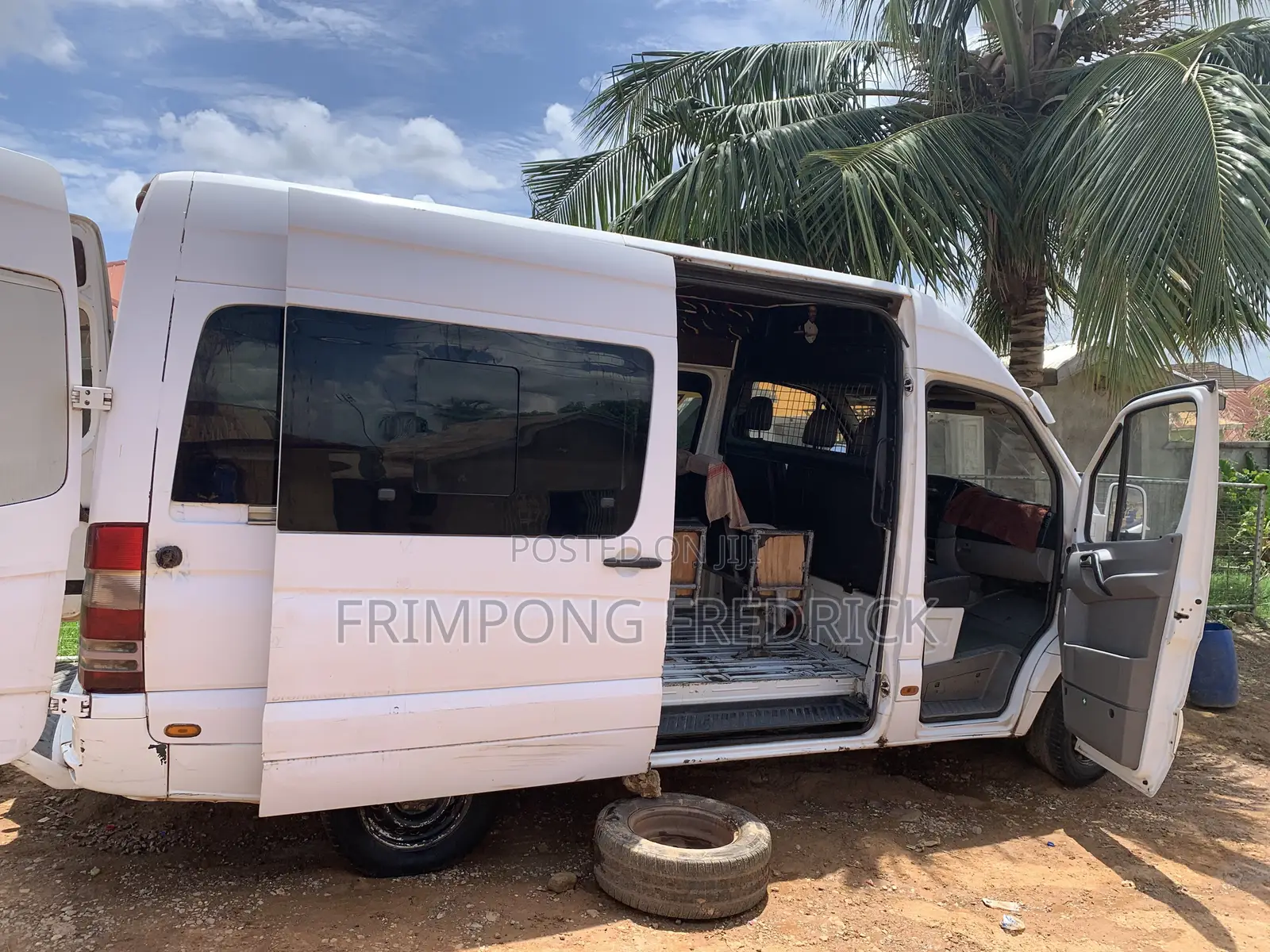 Mercedes-Benz Sprinter 2012 White