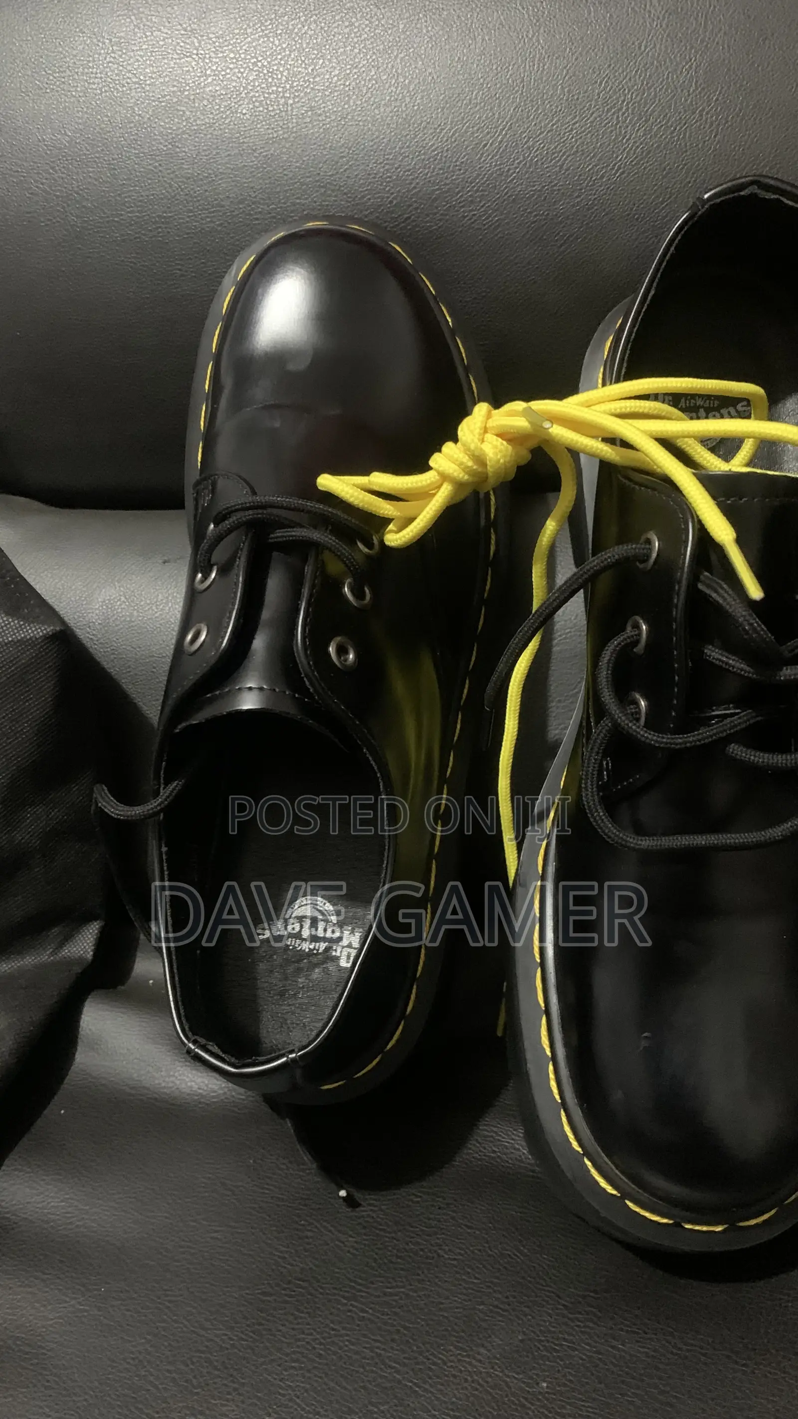 Original Dr. AirWair Martens Quand 1460 Shoe