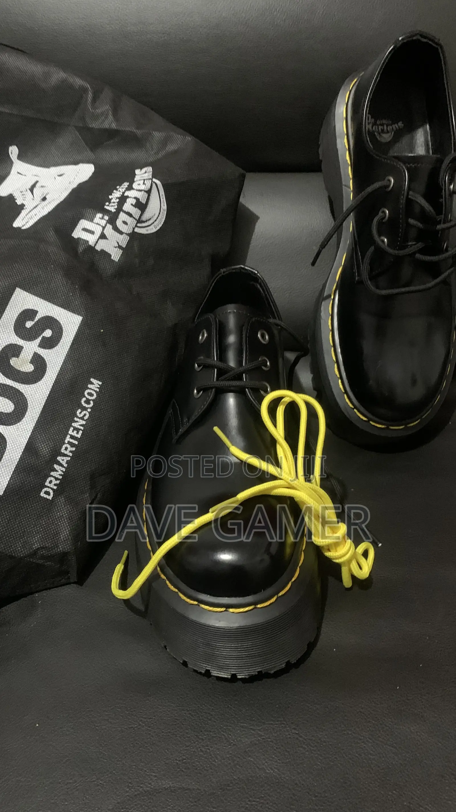 Original Dr. AirWair Martens Quand 1460 Shoe