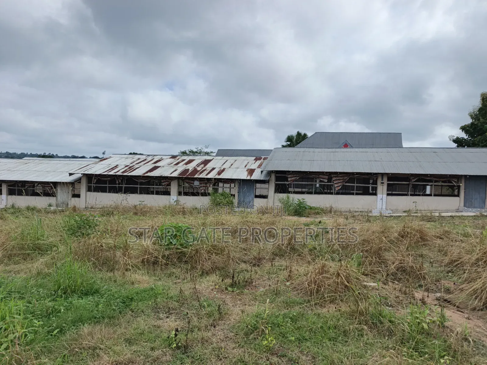 Poultry Farm Fish Farm for Sale