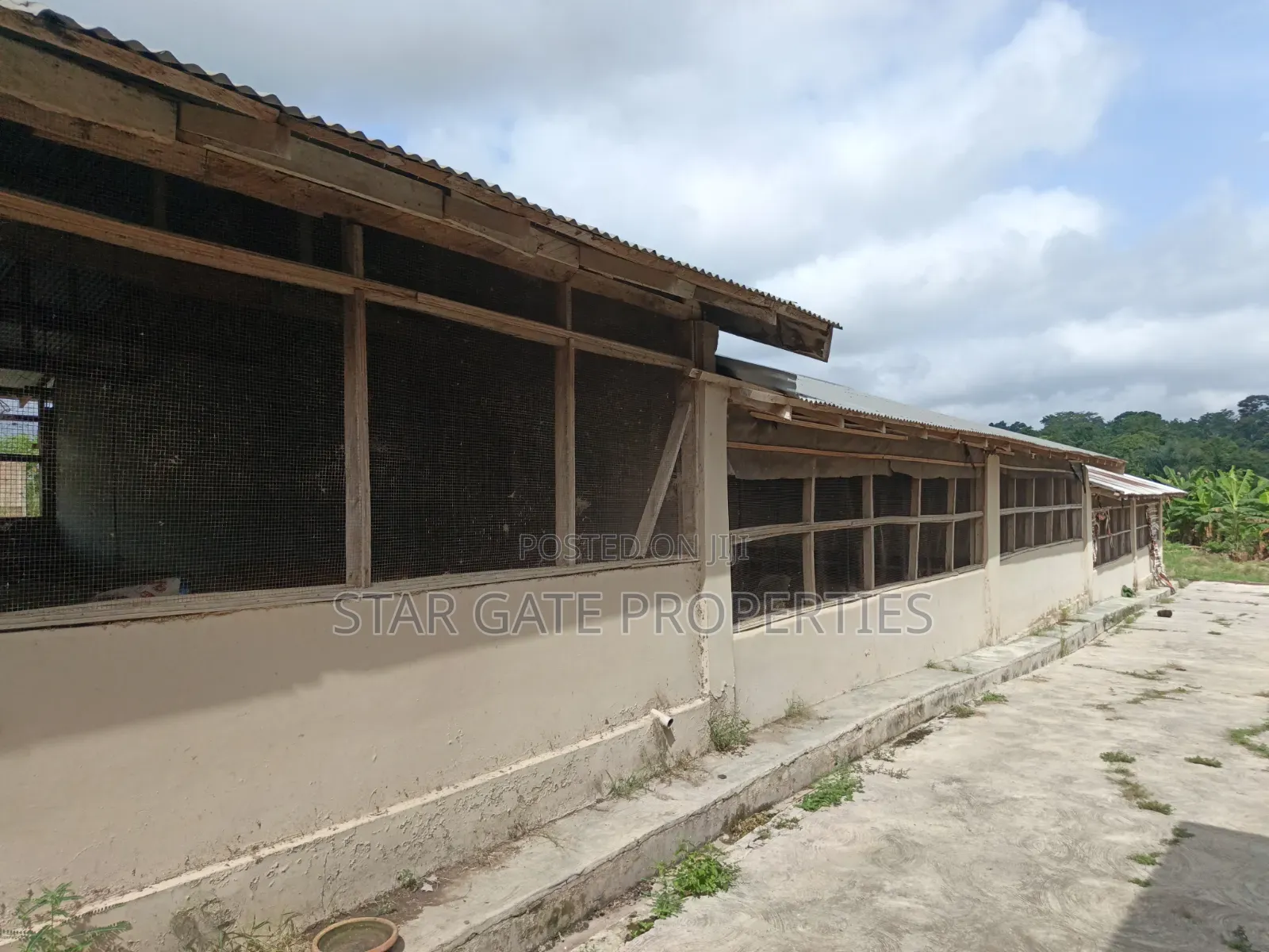 Poultry Farm Fish Farm for Sale