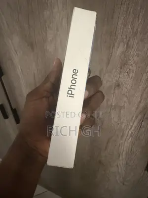 New Apple iPhone 16e 128 GB Black