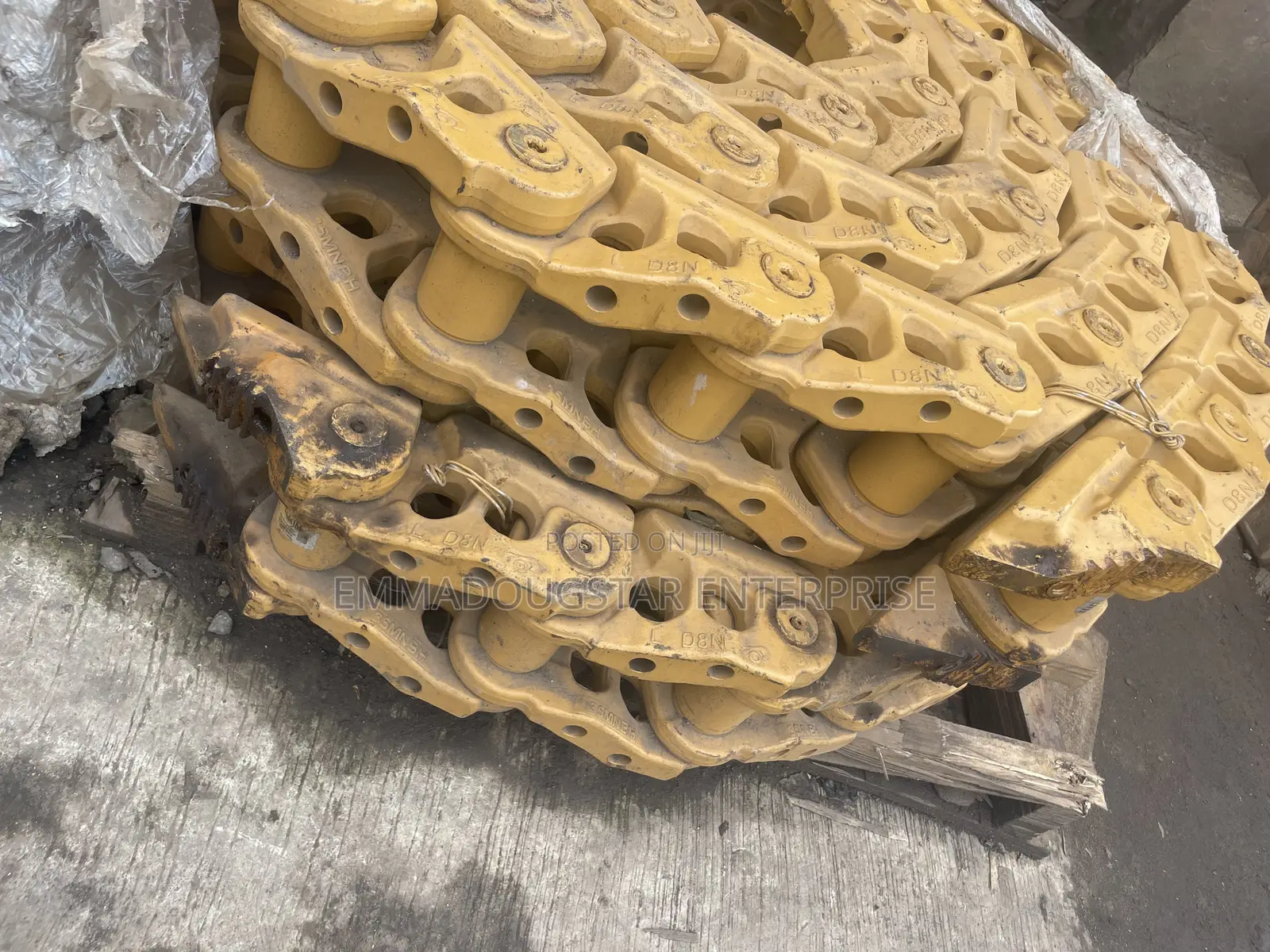 CAT D8N Truck Link