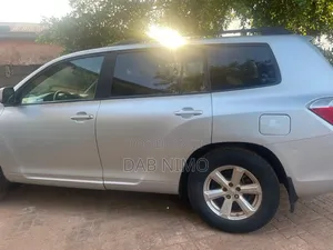 Toyota Highlander 2010 Silver