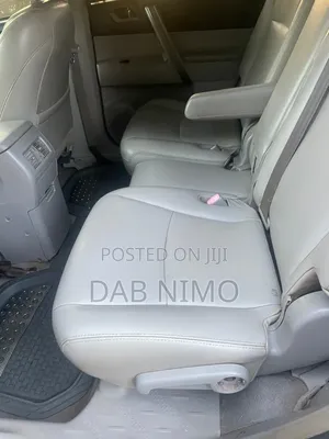 Toyota Highlander 2010 Silver