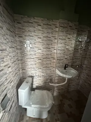 1bdrm Apartment in Mr Dominic Estates, Toll Booth for rent