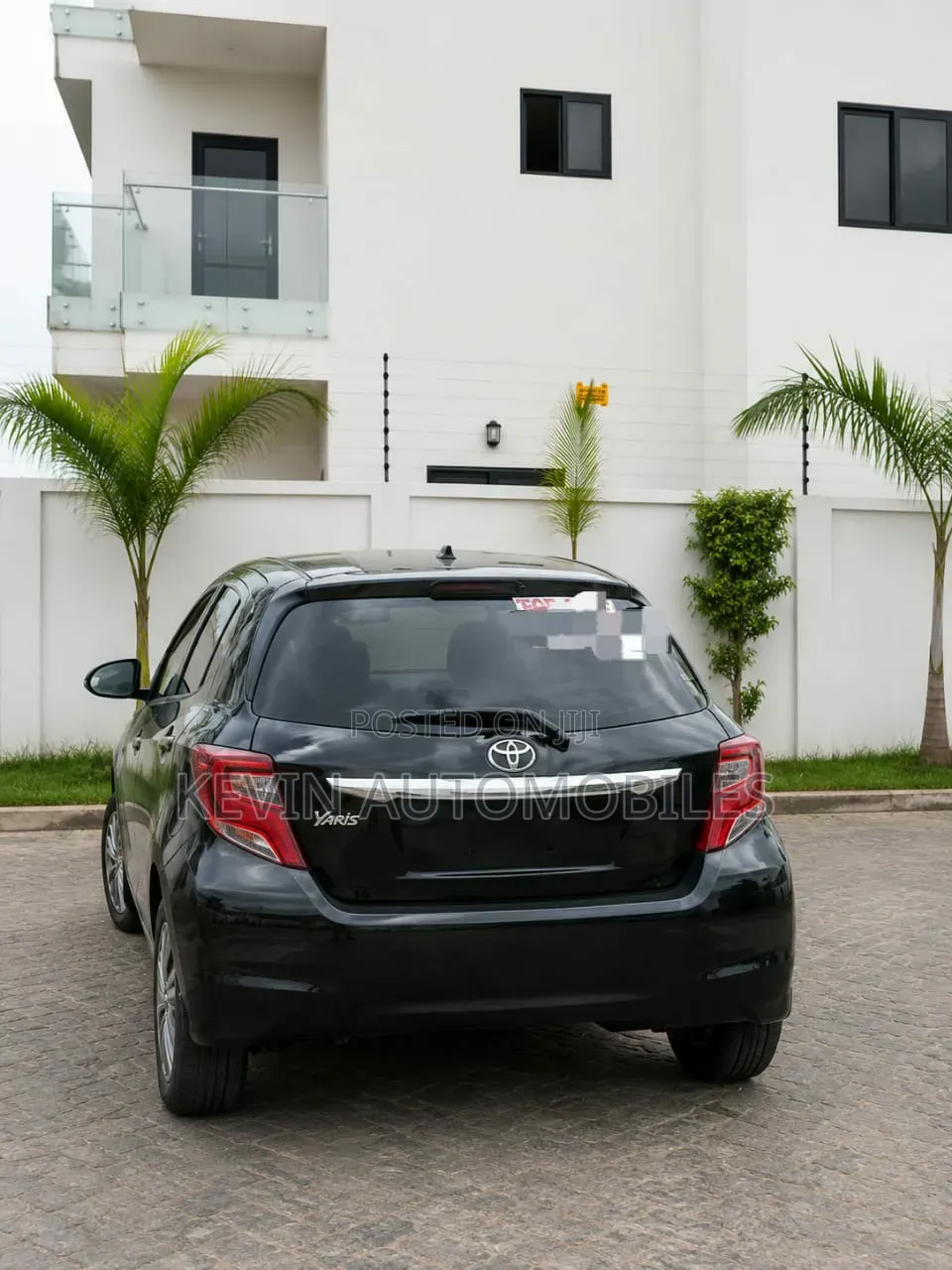 Toyota Vitz 1.3 AWD 3dr 2014 Black