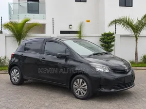 Toyota Vitz 1.3 AWD 3dr 2014 Black
