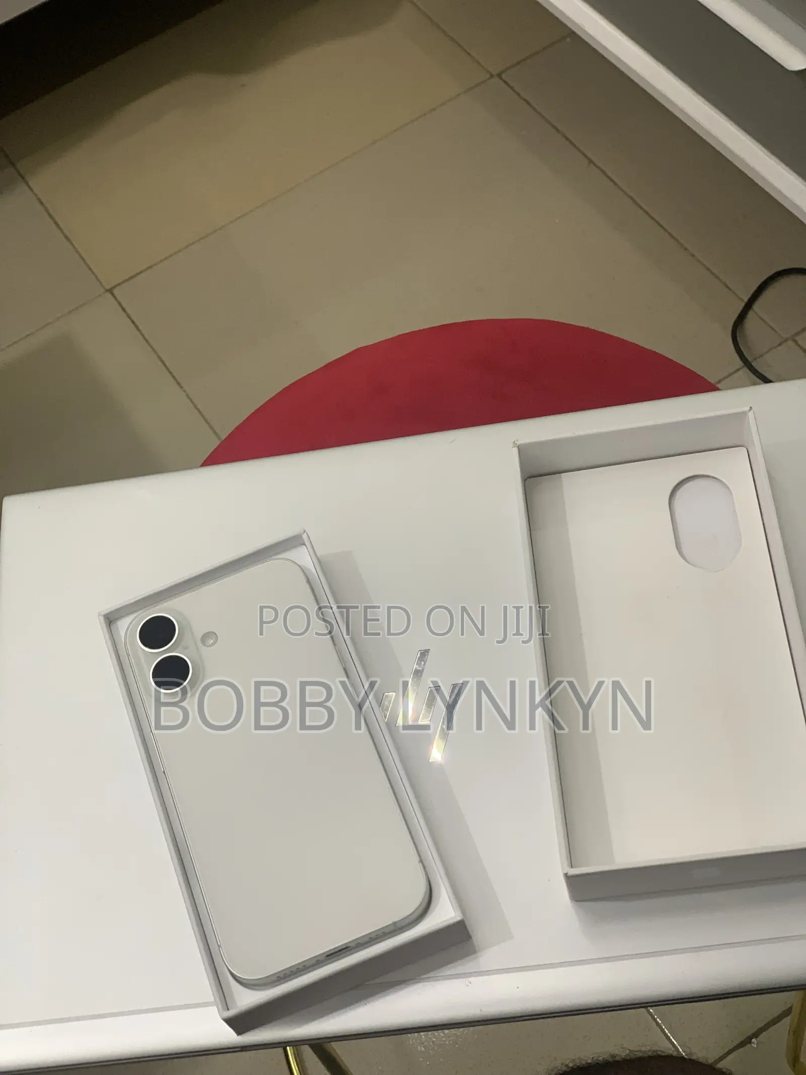 Apple iPhone 16 128 GB White