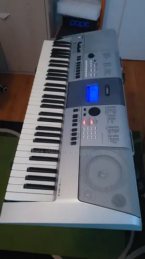 Electronic keyboard.Yamaha SS 550