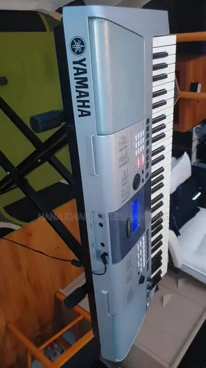 Electronic keyboard.Yamaha SS 550