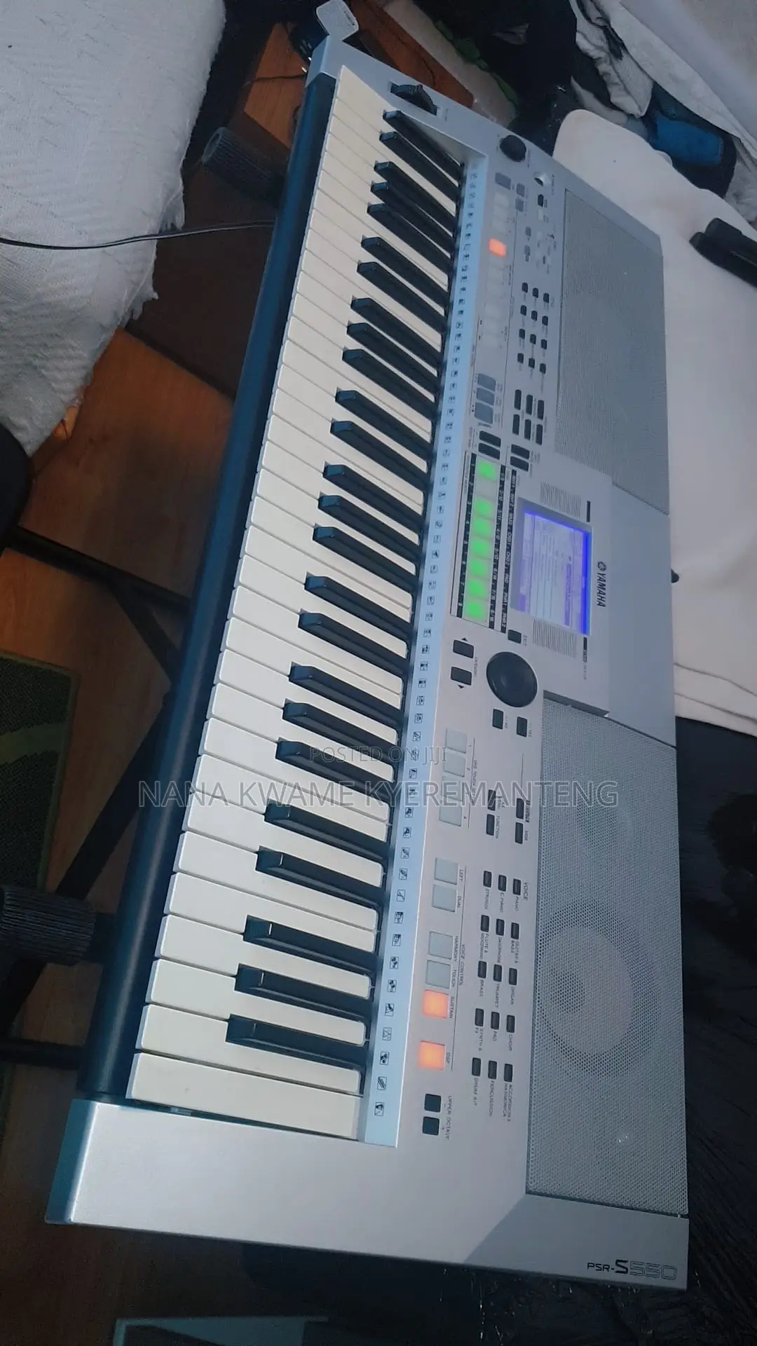 Electronic keyboard.Yamaha SS 550