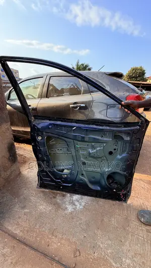 Toyota RAV4 Empty Door Left Driver Side