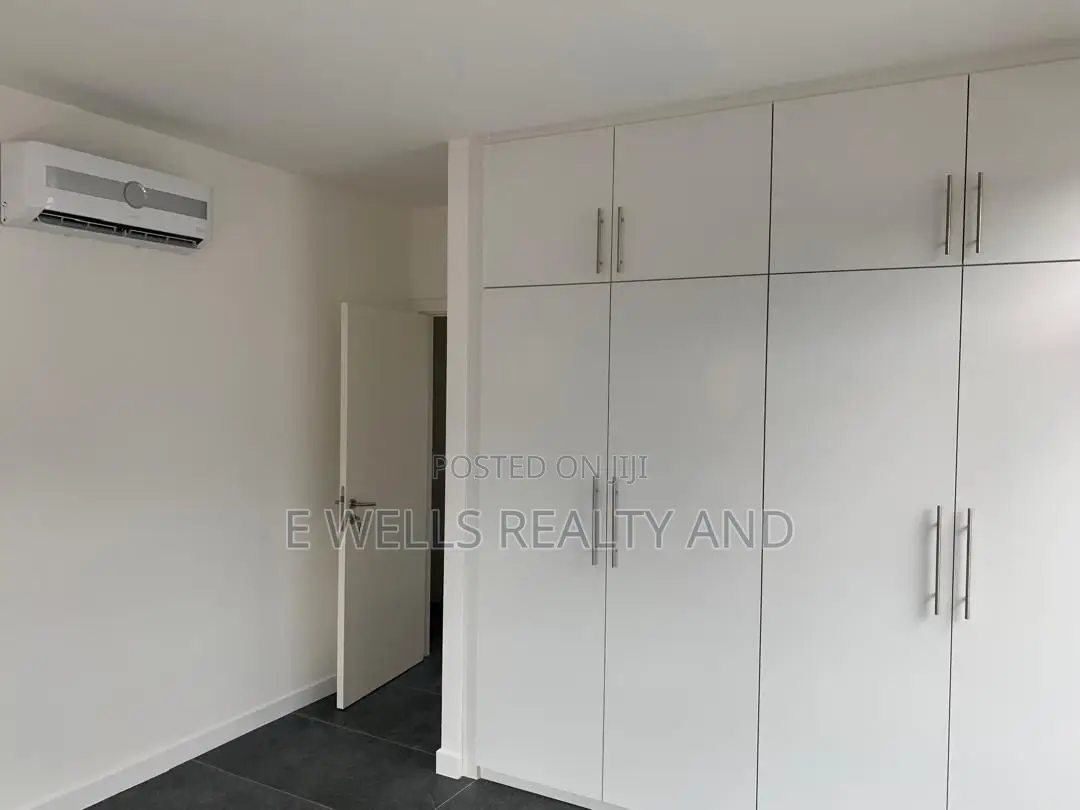 3bdrm Townhouse / Terrace in Ayimensah Park, Accra Metropolitan