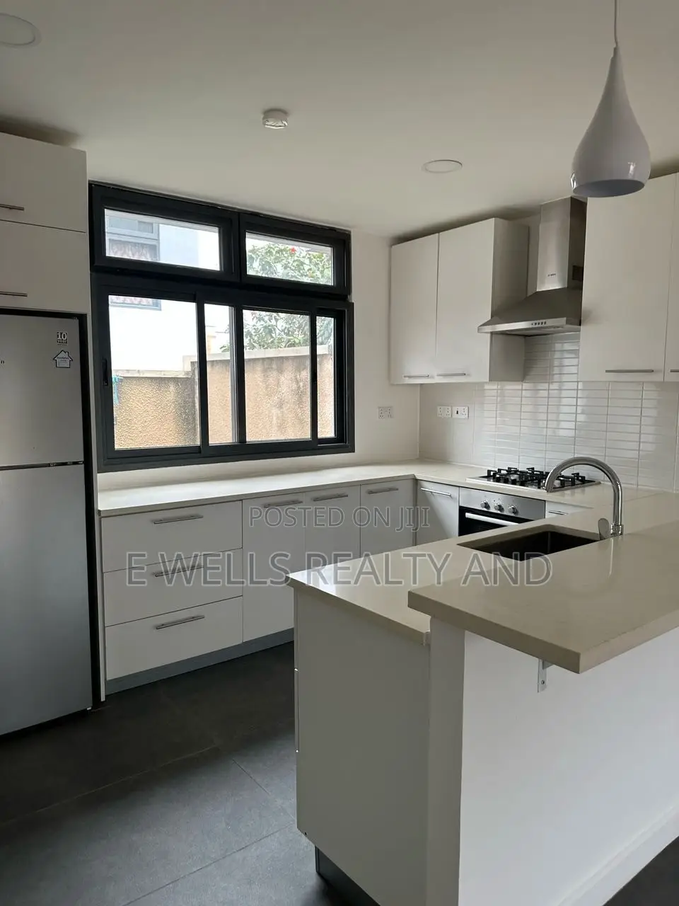 3bdrm Townhouse / Terrace in Ayimensah Park, Accra Metropolitan
