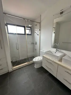 3bdrm Townhouse / Terrace in Ayimensah Park, Accra Metropolitan