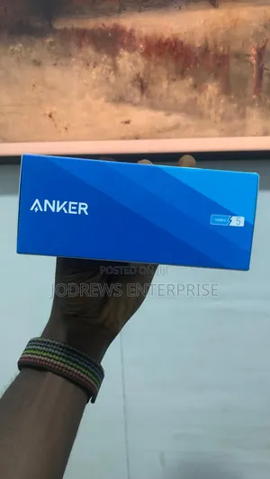Anker Charger (140W, 4 Ports, Smart Display) With 5ft USB-C Cable