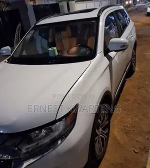 Mitsubishi Outlander 2017 White