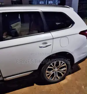Mitsubishi Outlander 2017 White