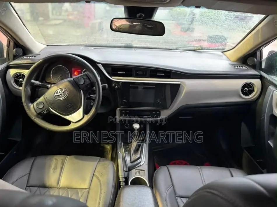 Toyota Corolla 2018 Gray