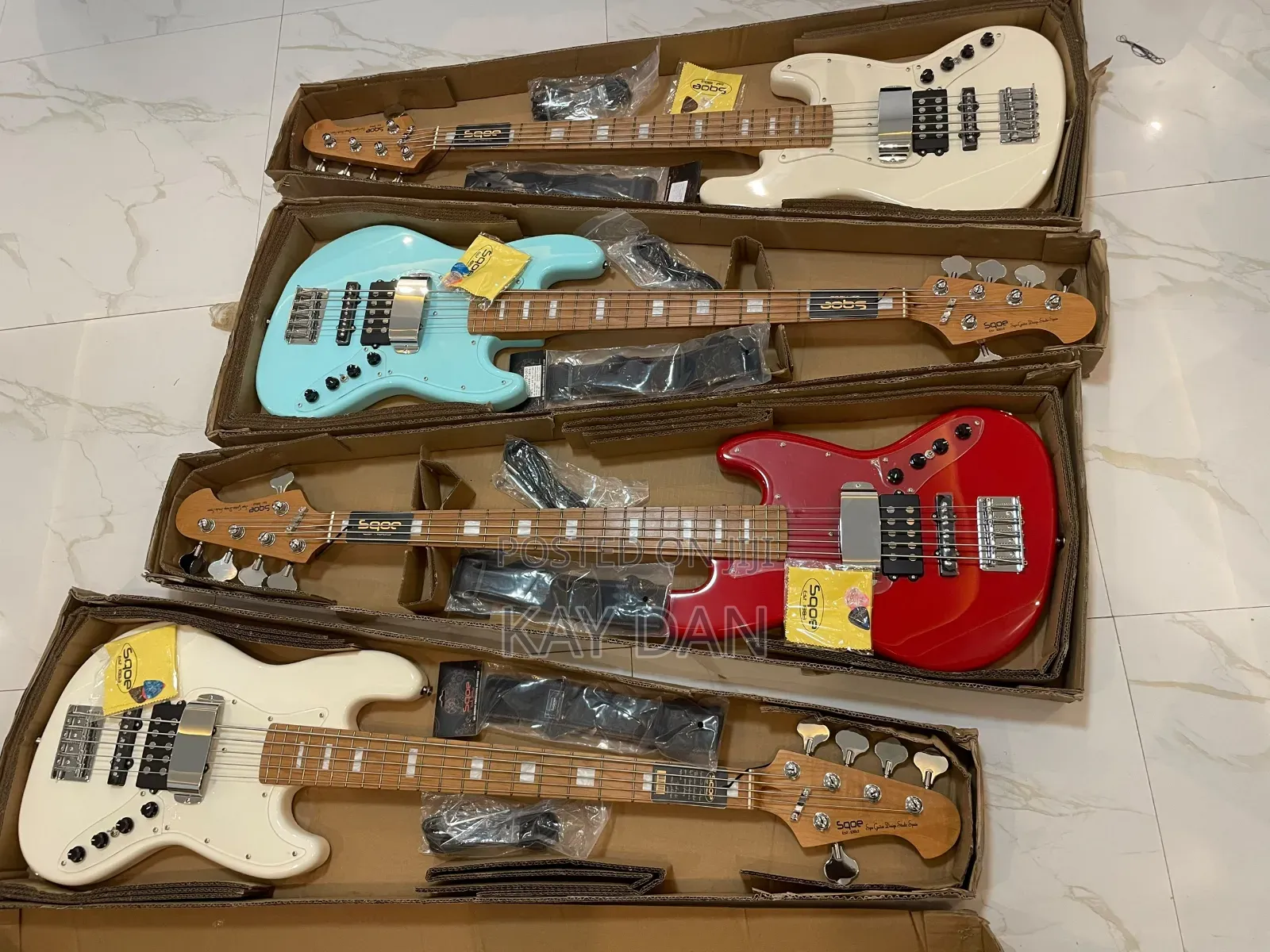 Sqoe Active Bass Guitar