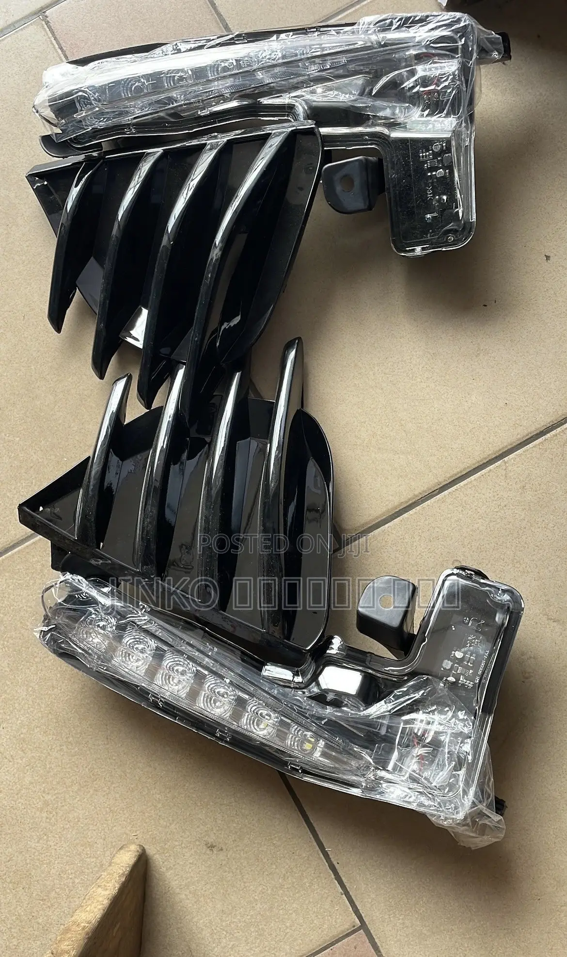 Toyota Corolla 2017-2019 Foglight and Covers Set (Se/Sport)